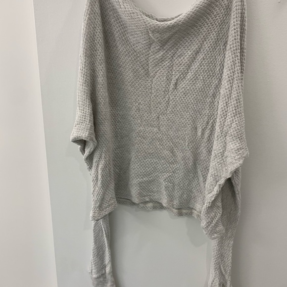 Off the shoulder Velvet  sweater - Picture 2 of 3